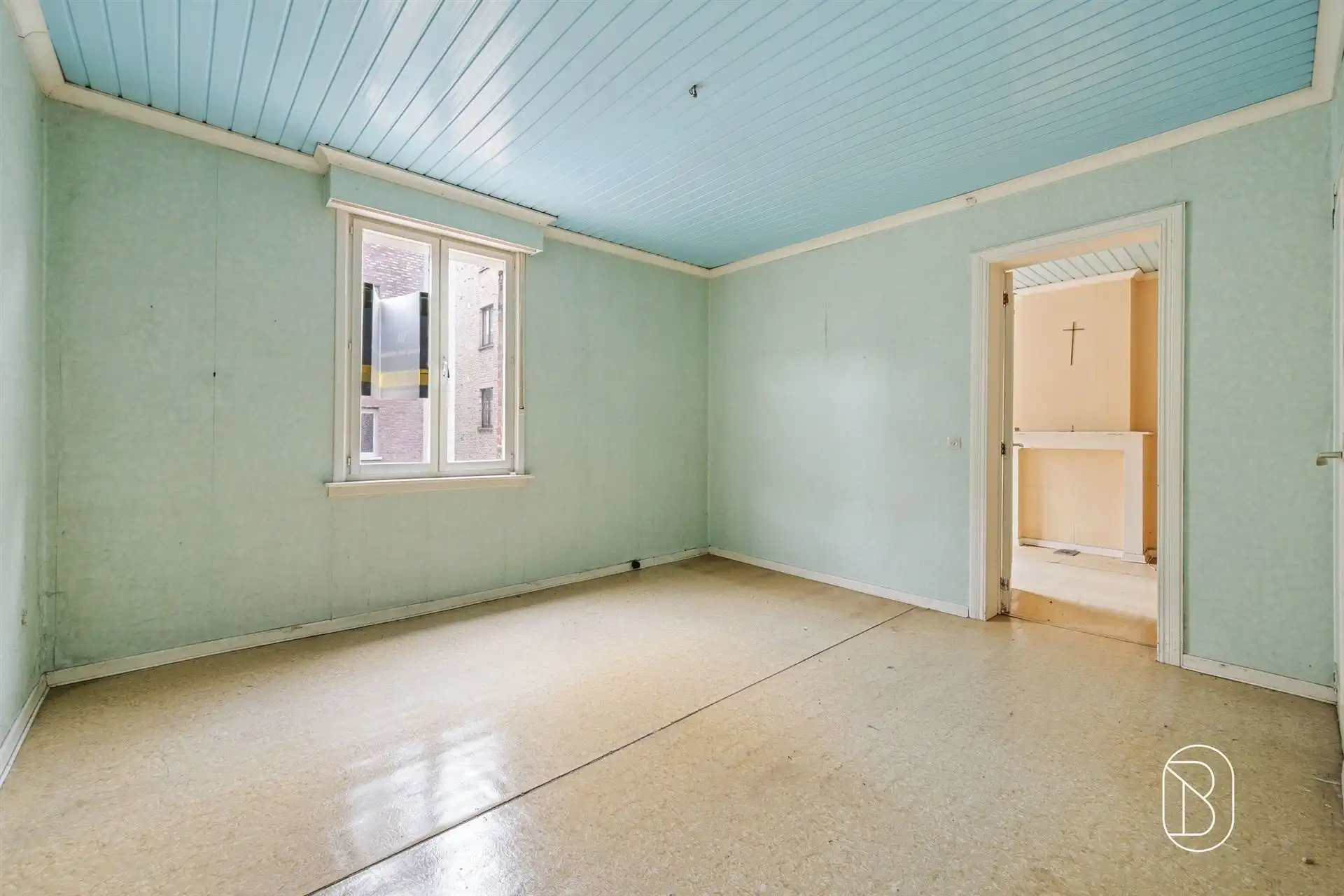 Goedgelegen degelijke woning met extra bouwgrond foto 8