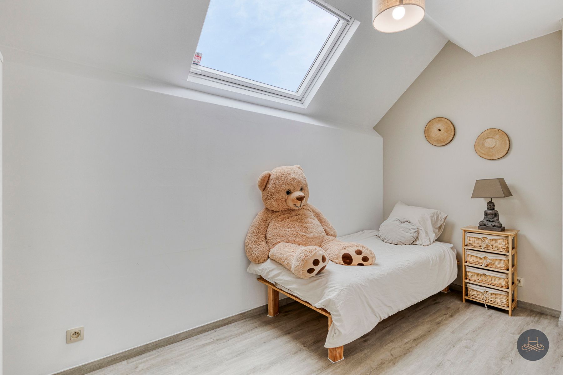 Gerenoveerde, unieke grote woning met ingerichte tuin foto 15