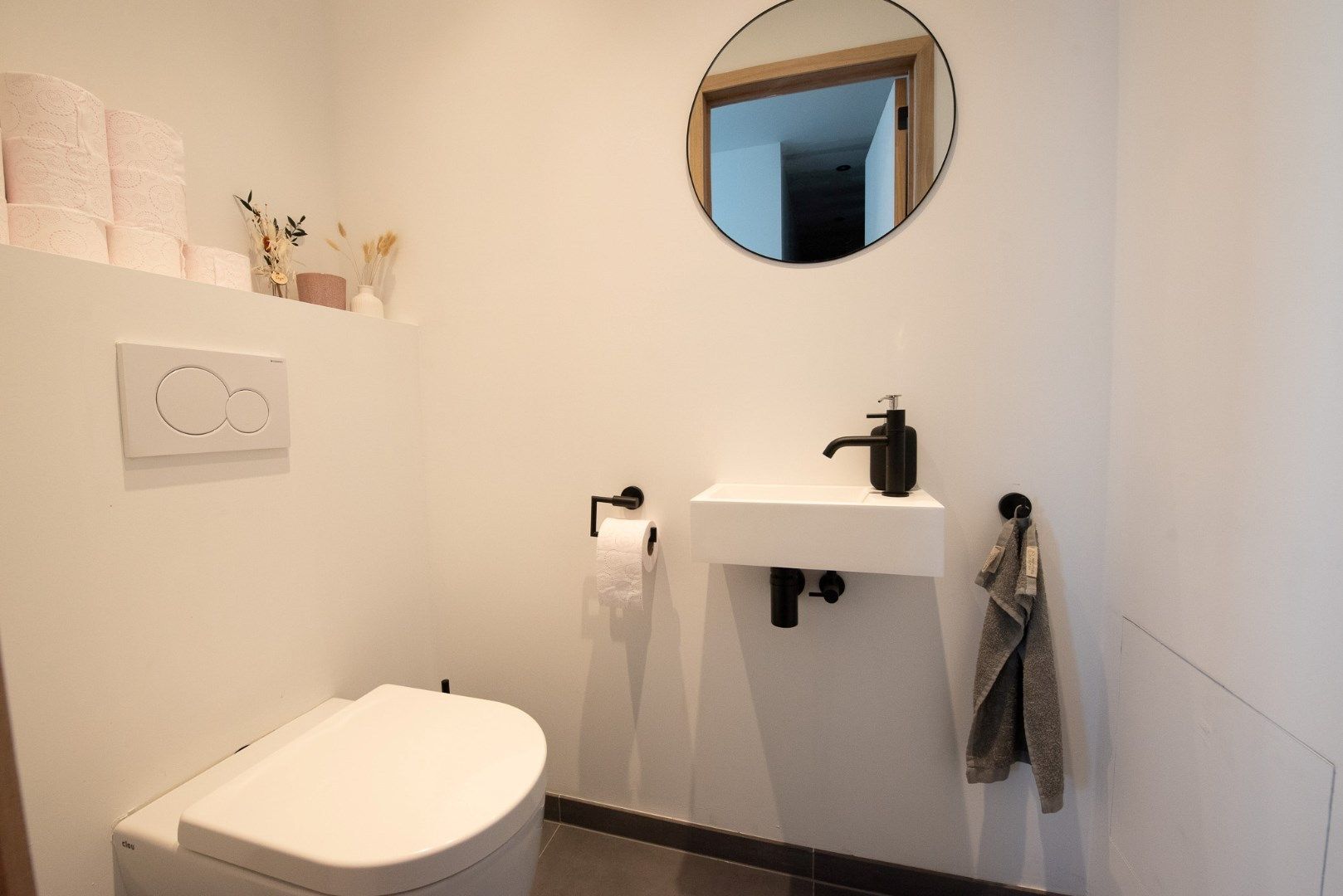Te Koop in het Saspark te Ooigem: Nieuwbouw KMO-unit (240m²) met prachtige loft (135m²) met zonneterras! foto 12