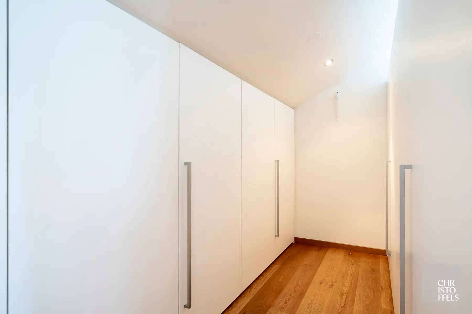 Villa (336m²) met 3 slaapkamers en een zwemvijver op een perceel van 1.219m²!  foto 16