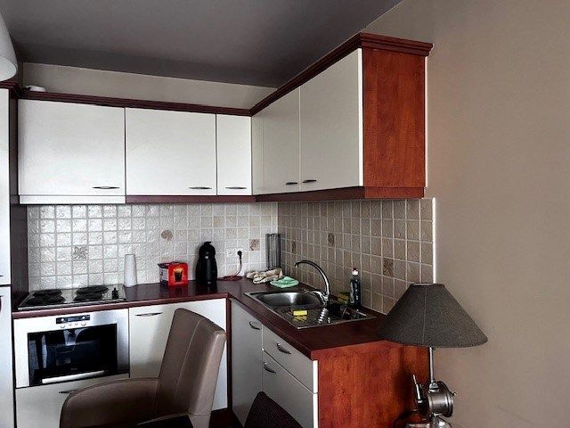 Ongemeubeld appartement met 1 slaapkamer, vlak aan zee foto 6
