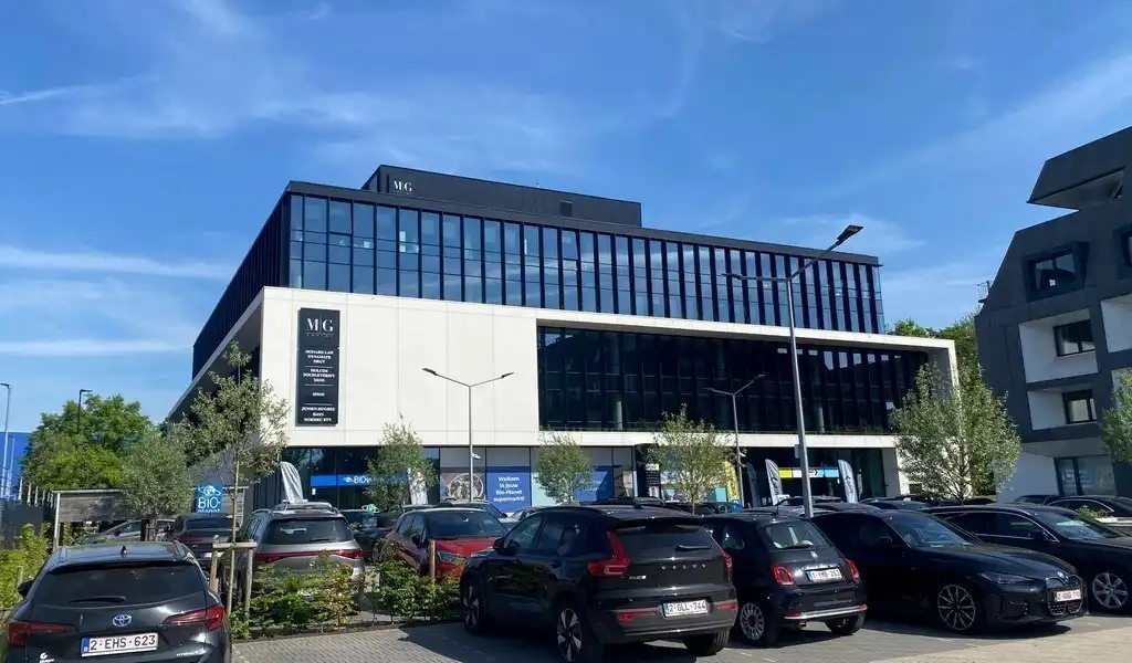 Stijlvolle nieuwbouw kantoren te huur in MG Square Gent foto {{pictureIndex}}