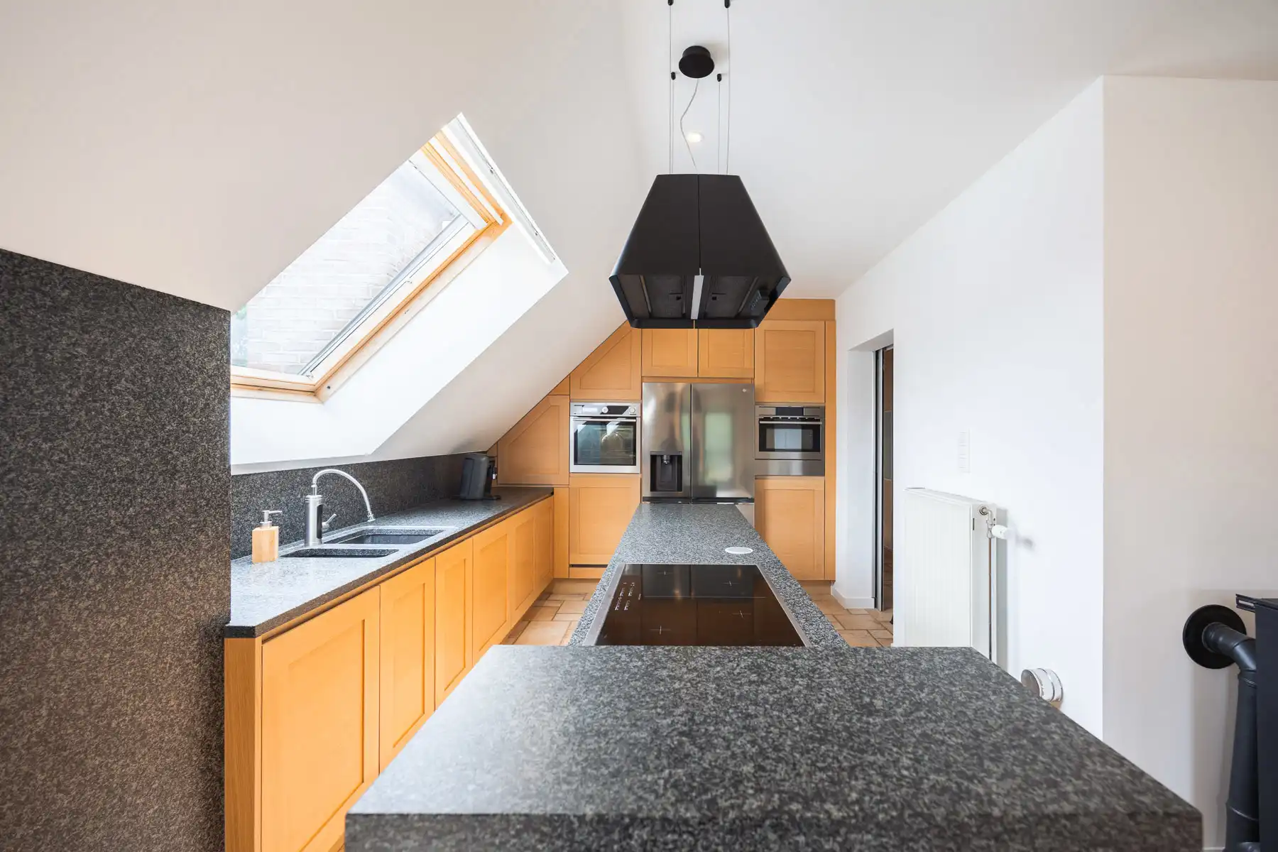 Karaktervolle kangoeroewoning met ruim perceel op toplocatie foto 22