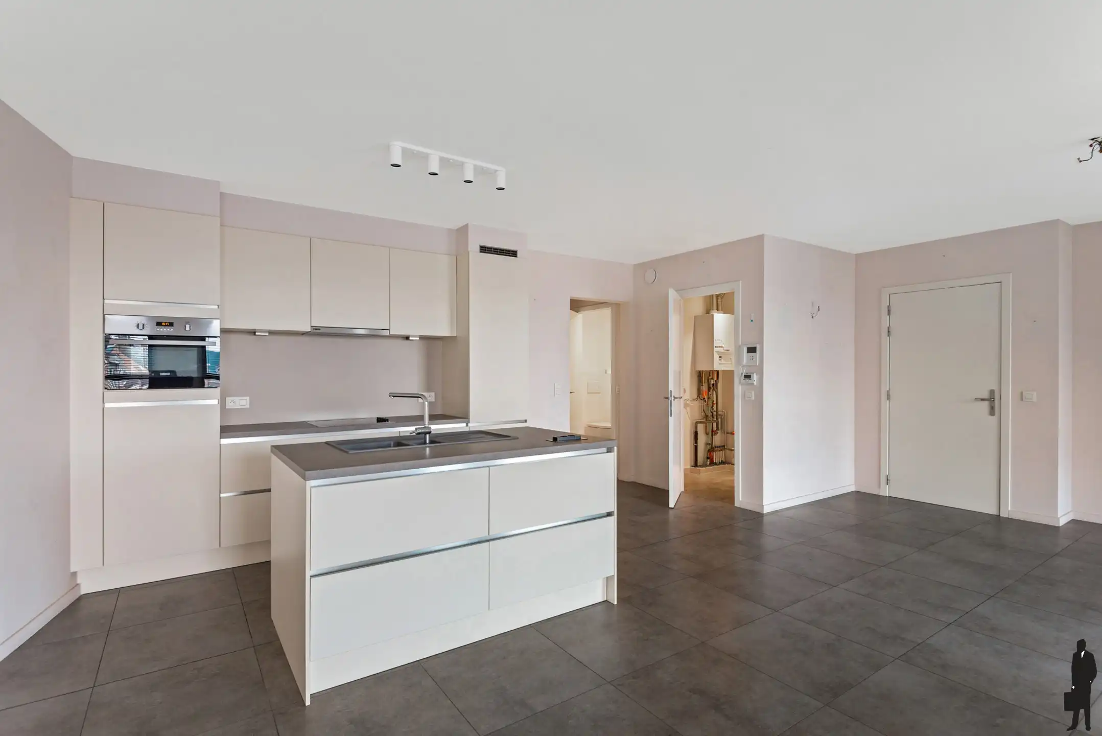 Modern appartement met 2 slaapkamers en overdekt terras foto 9