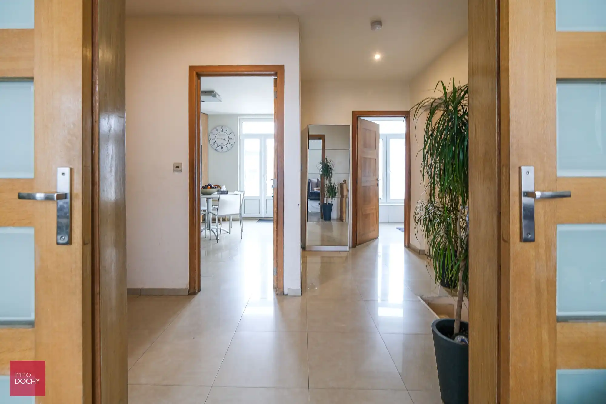 Vernieuwde herenwoning met atelier/magazijn/handelsruimte en lift centrum Kortrijk foto 9