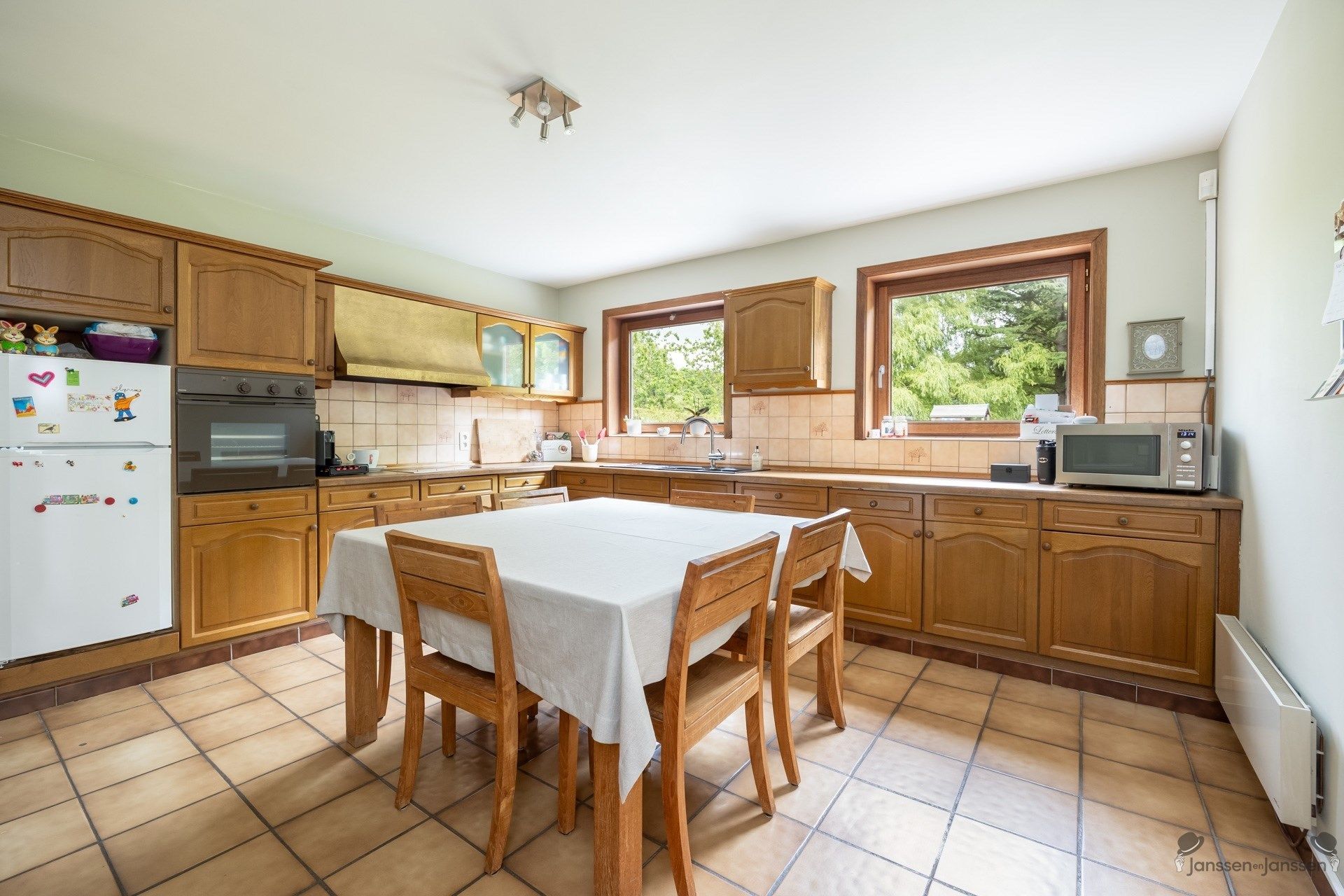 Rustig Gelegen Ruime Villa op 1411m² foto 6
