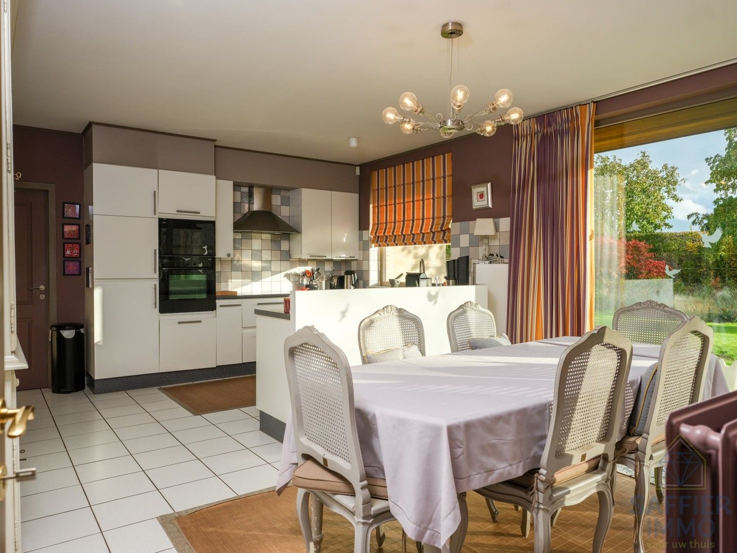 Ruim gebouw in amabachtzone met uitbreidingsmogelijkheden foto 8