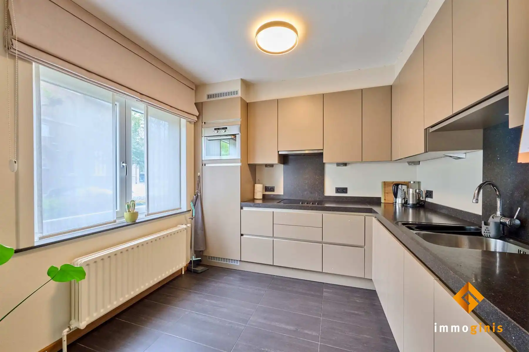 Gelijkvloers appartement met 2 à 3 slaapkamers en gezellig tuintje, in het centrum van Hamont. foto 6