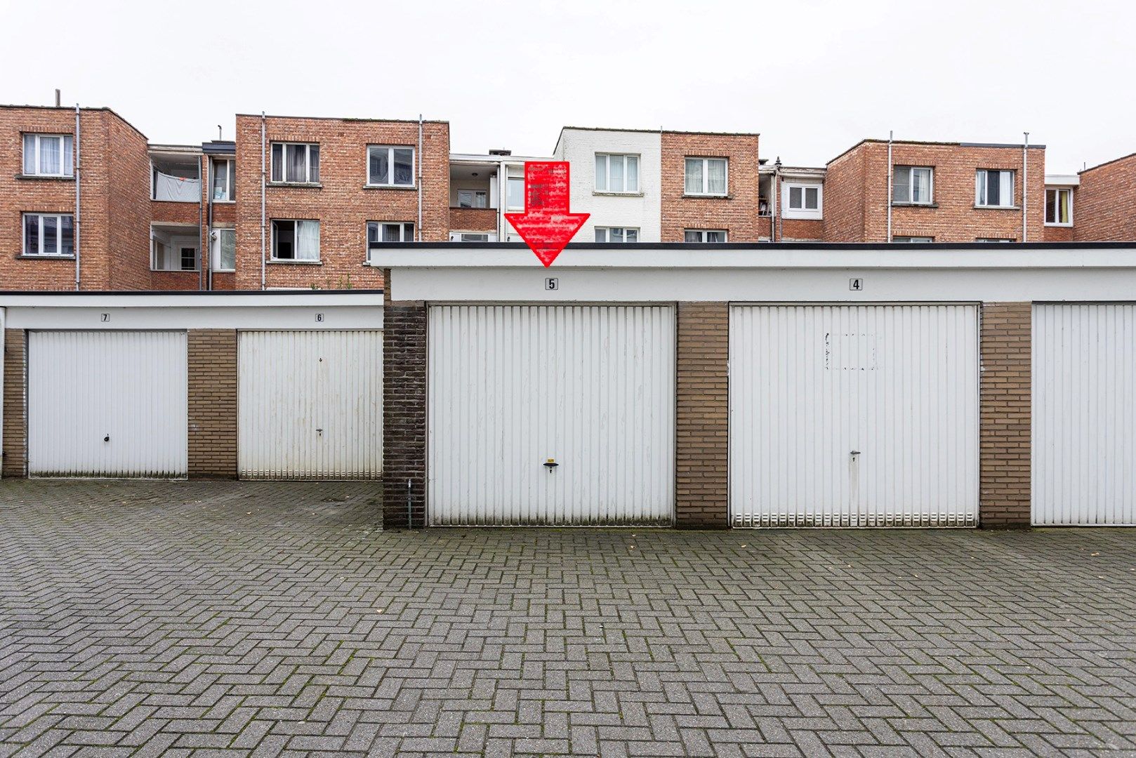 Appartement (9v) met 2 slaapkamers, terras en garagebox! foto 17