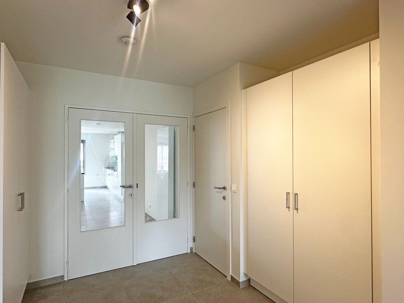 Prachtig ruim gelijkvloers appartement met 4 slaapkamers & tuin in Lier! foto 9