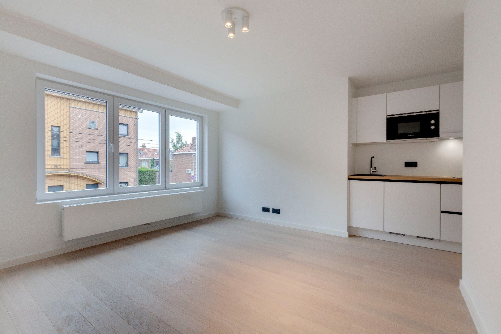 Studio nabij het UZ Gent  - inschrijven via de link zie tekst aub.  foto 2