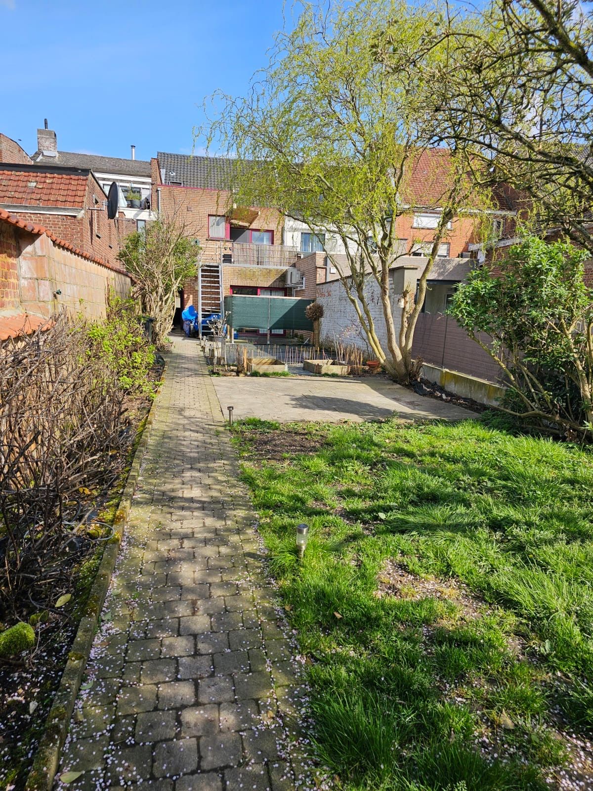 Gebouw bestaande uit 2 appartementen in de dorpskern foto 30