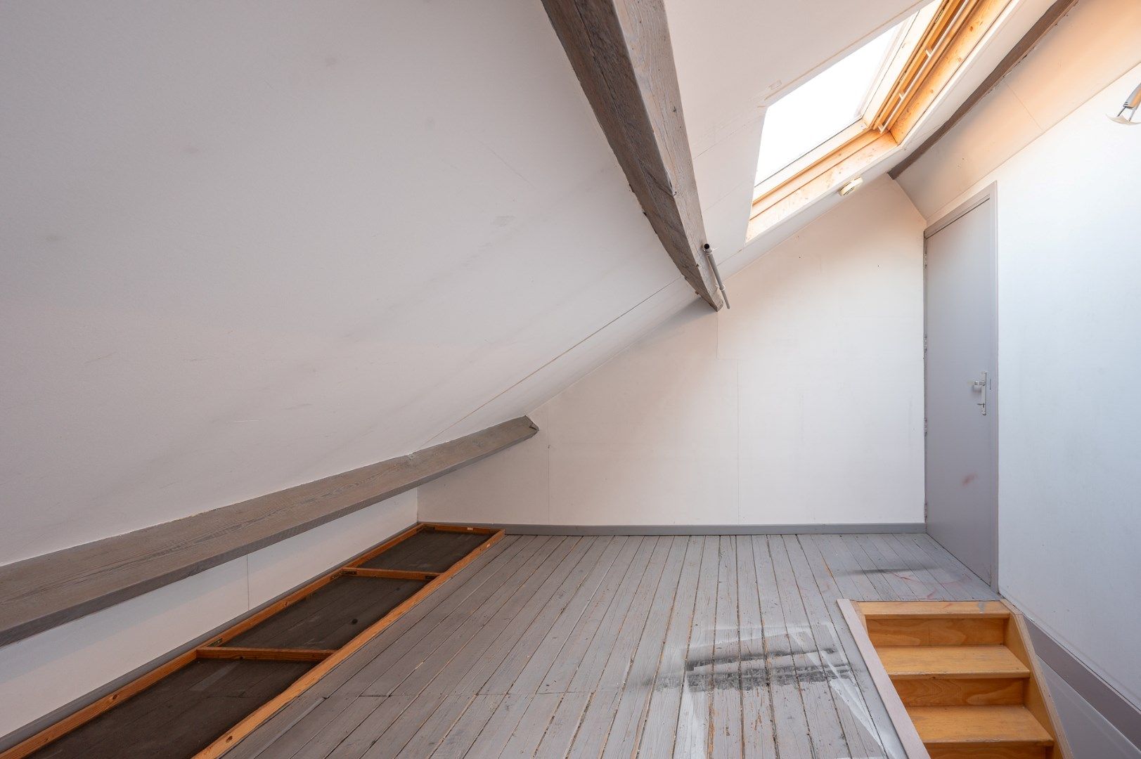 Charmante woning met terras in Brugge centrum foto 12