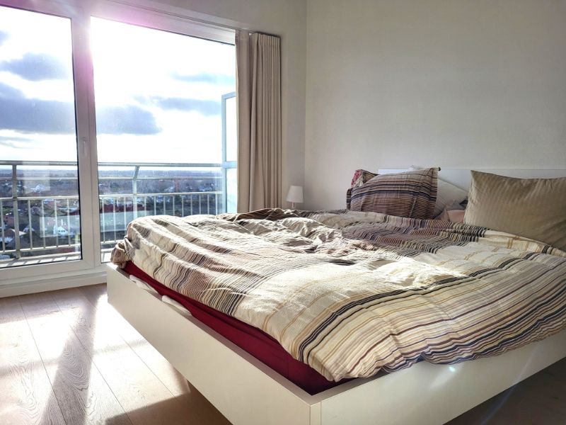 Gerenoveerd 2 slaapkamer appartement met panoramisch zeezicht te koop foto 5