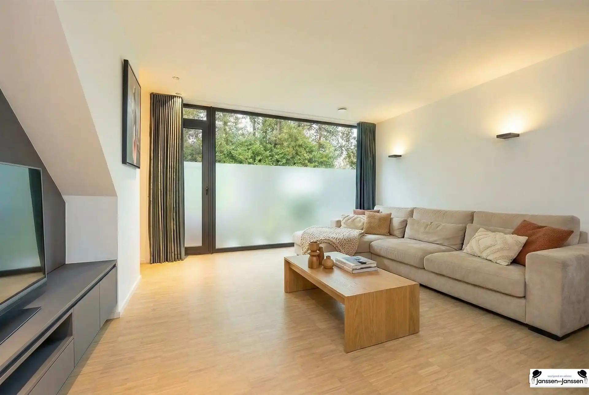 Moderne energiezuinige woning met hoogwaardige afwerking foto 6