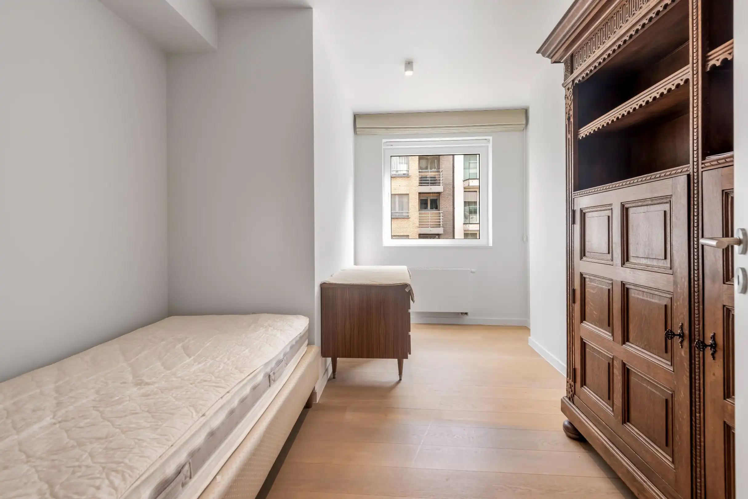 Recent mooi afgewerkt hoekappartement op wandelafstand van de zee. Inpandige parking te koop foto 16