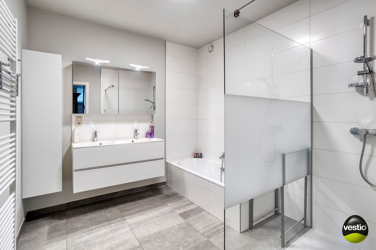 LUXUEUS APPARTEMENT VAN 147M² MET 2 SLK EN RUIM TERRAS IN CENTRUM. foto 24