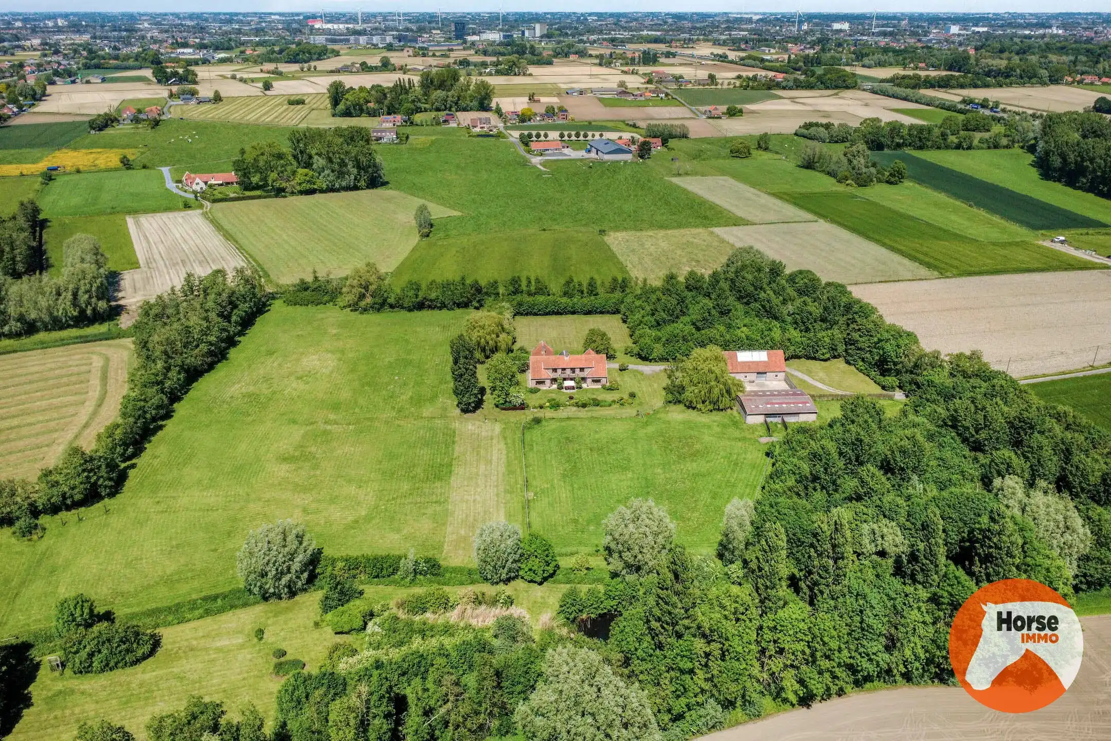 ROESELARE – Unieke villa met bijgebouwen op 4,7 ha foto 43