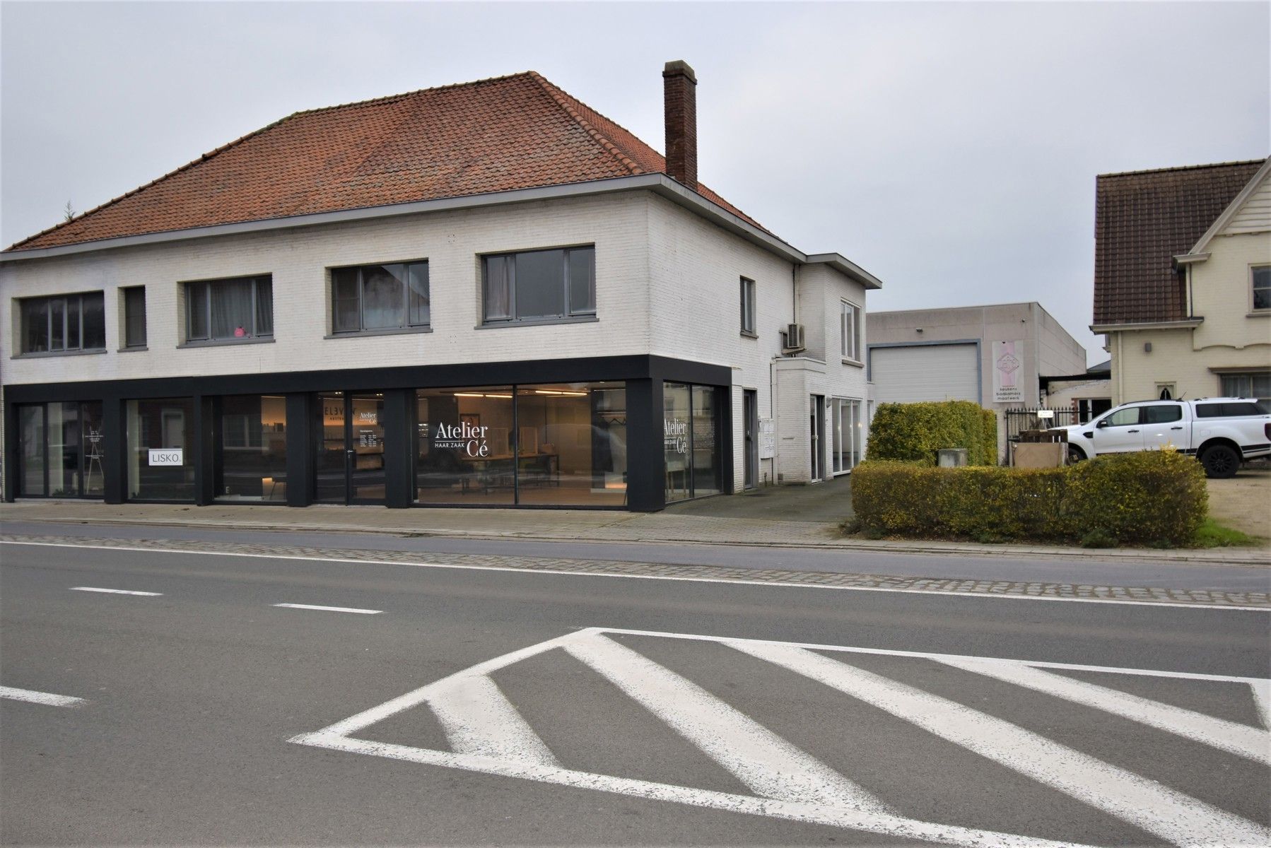 Goed gelegen commerciële ruimte foto 15