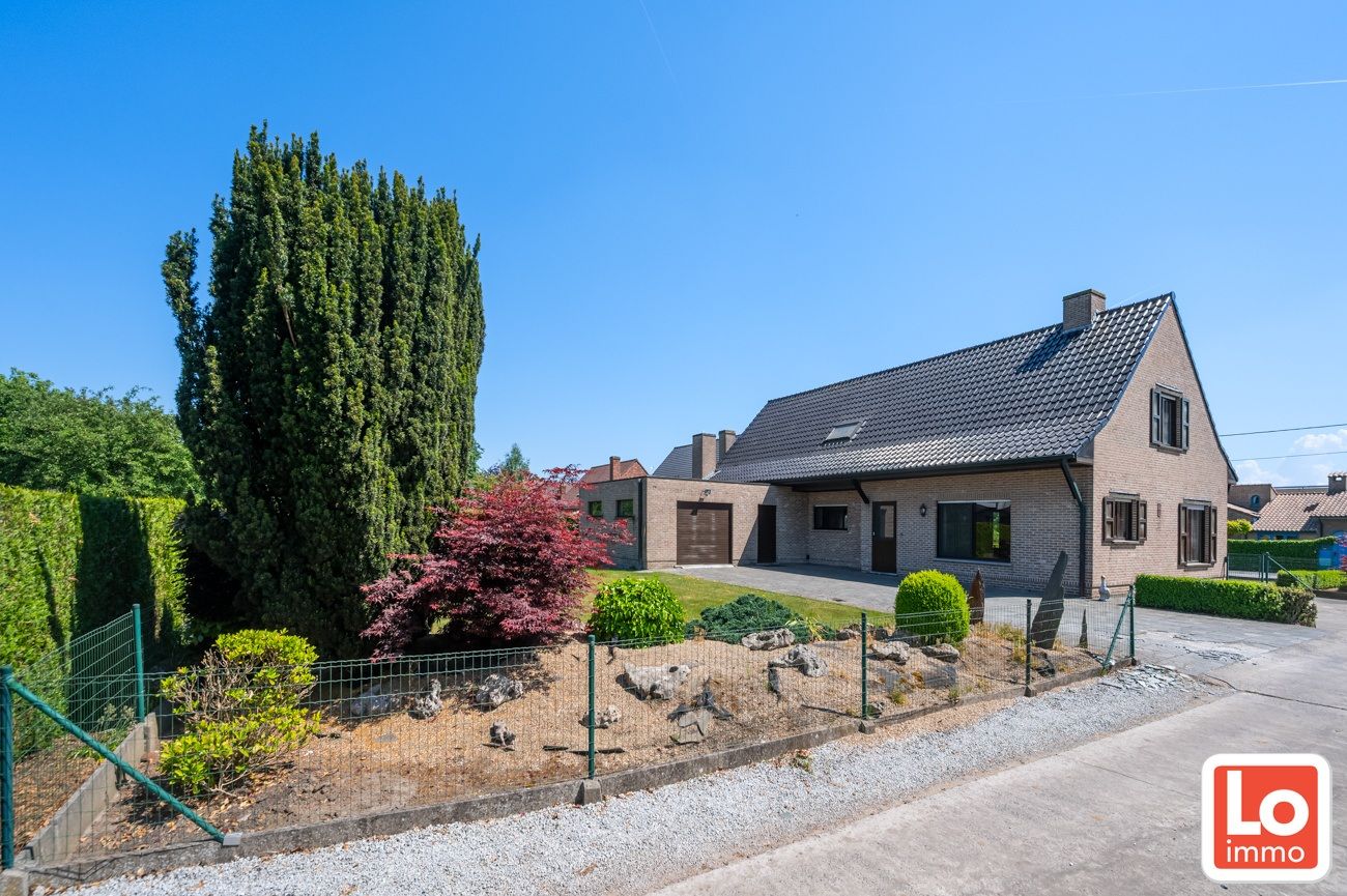 Mooie grote villa met 3 à 4 slaapkamers op een totaal van 1120m² foto 2