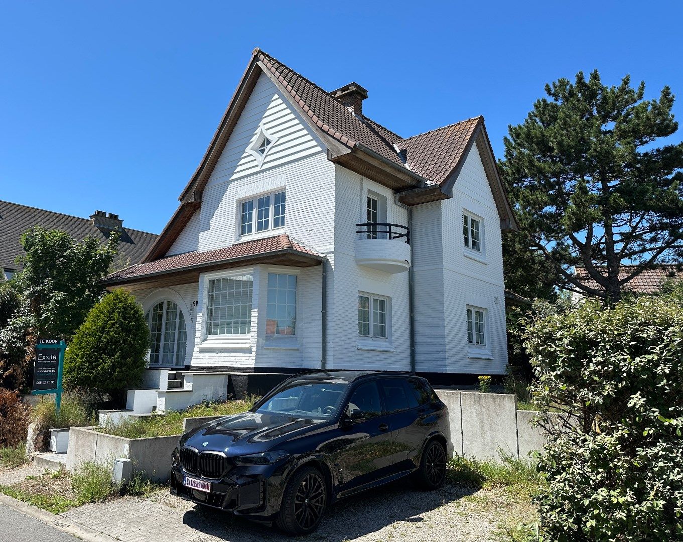 Kustvilla met tuin, zwembad en 3 slaapkamers in Sint-Idesbald foto {{pictureIndex}}
