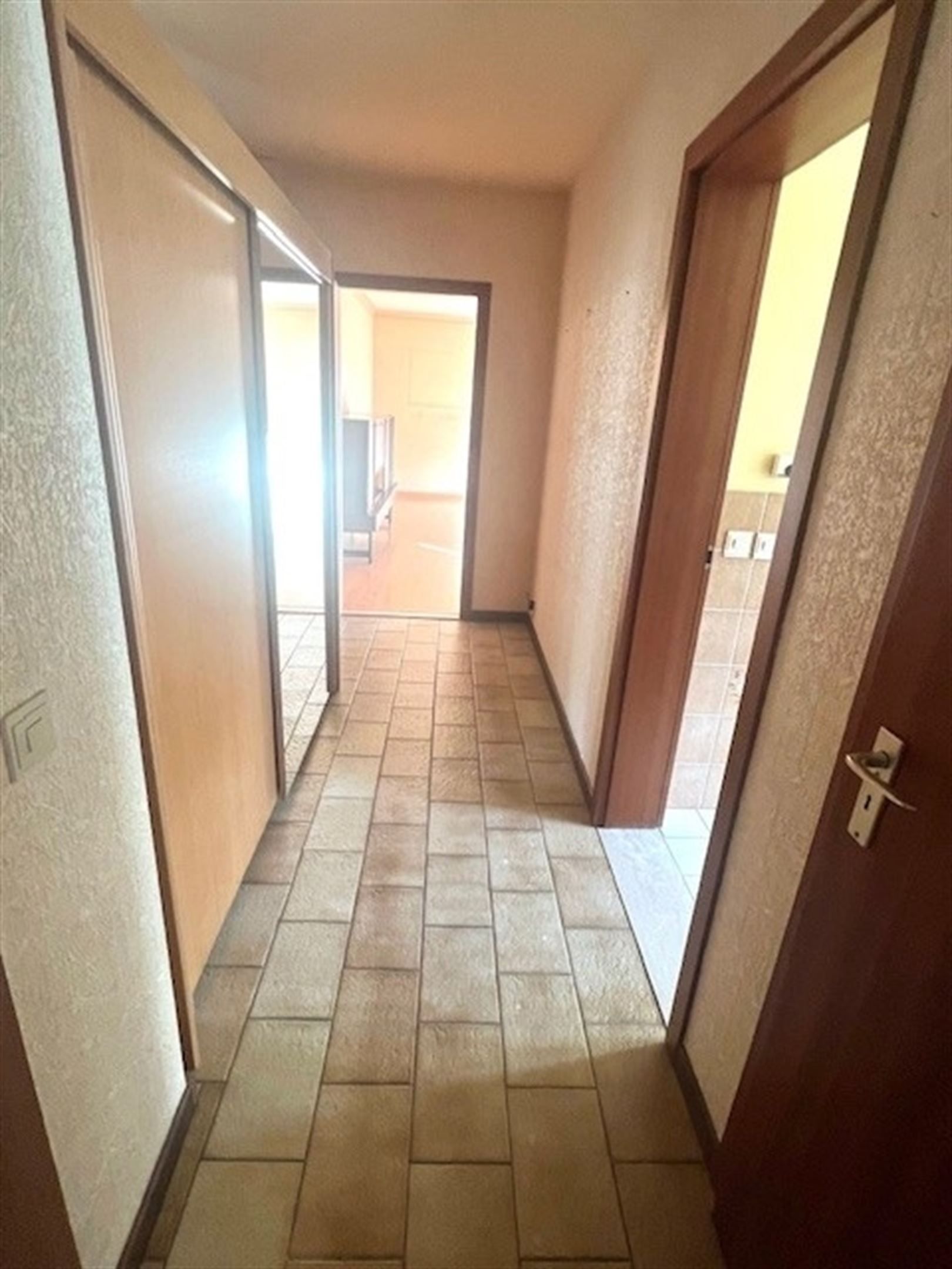 Centraal gelegen appartement met 2 slaapkmrs en autostaanplaats foto 14