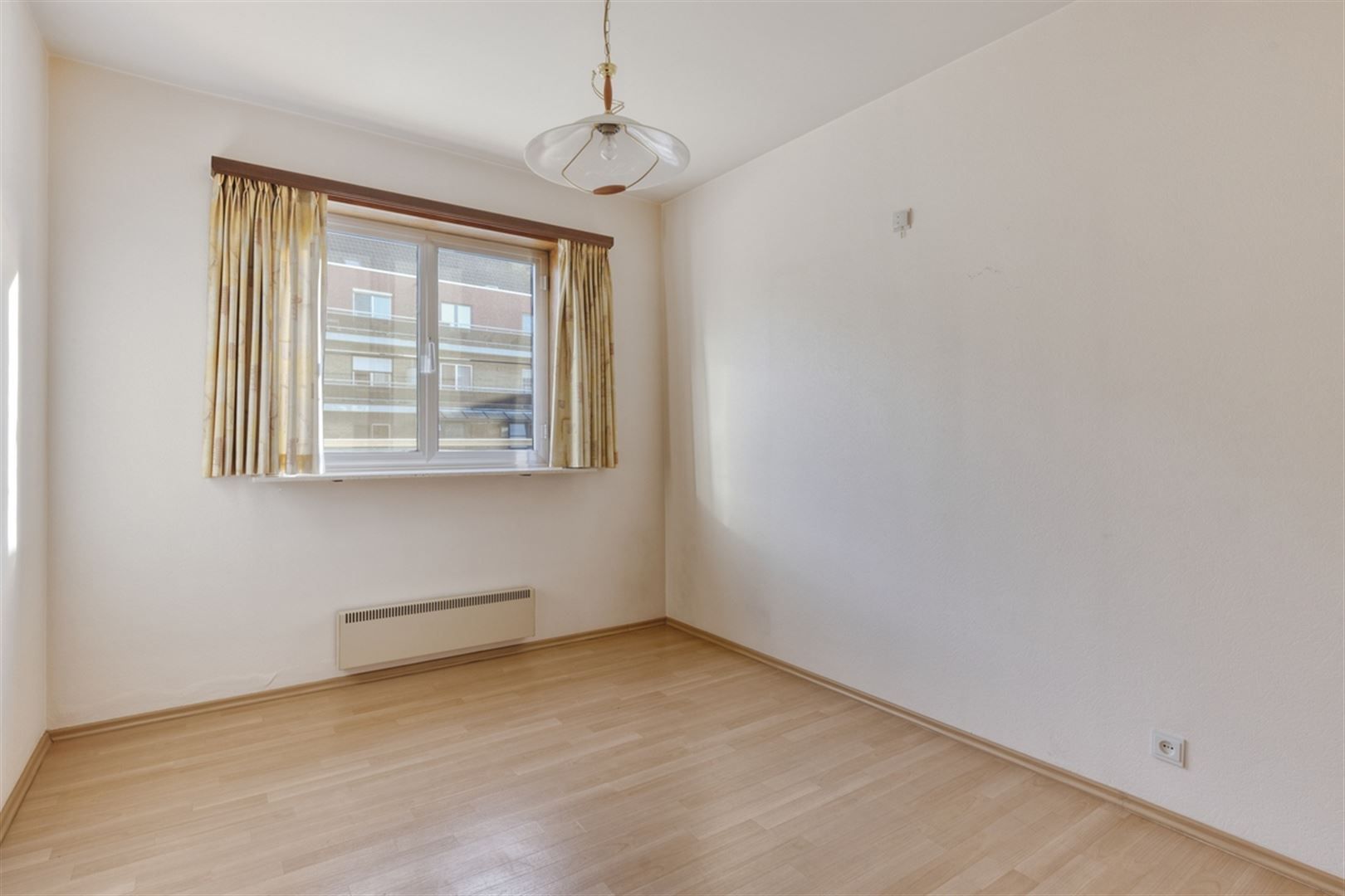 Centraal gelegen appartement met 2 slaapkmrs en autostaanplaats foto 14