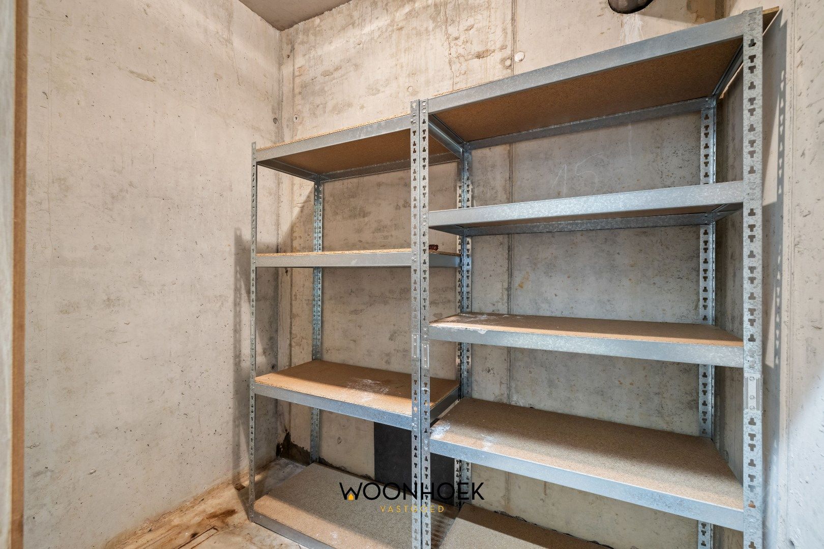 Instapklaar dakappartement op toplocatie in centrum Lokeren foto 22