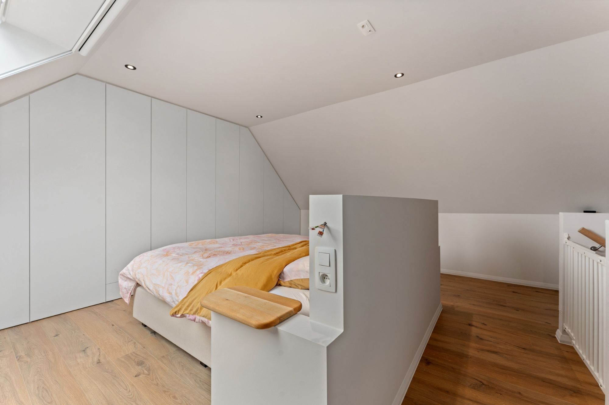 Recente 4 slpk woning met tuin, garage en carport op rustige locatie foto 14