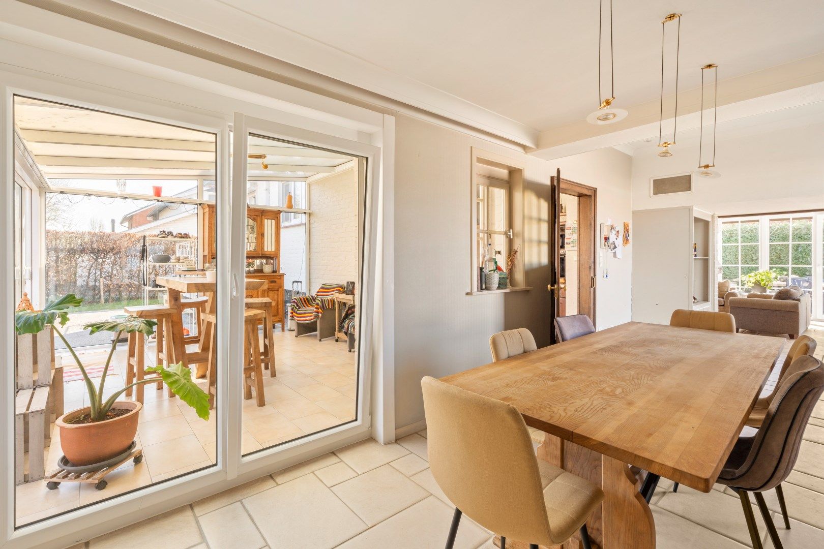 ALLEENSTAANDE WONING MET 5 SLPKS, 2 BADKAMERS, TUIN EN GARAGE foto 12