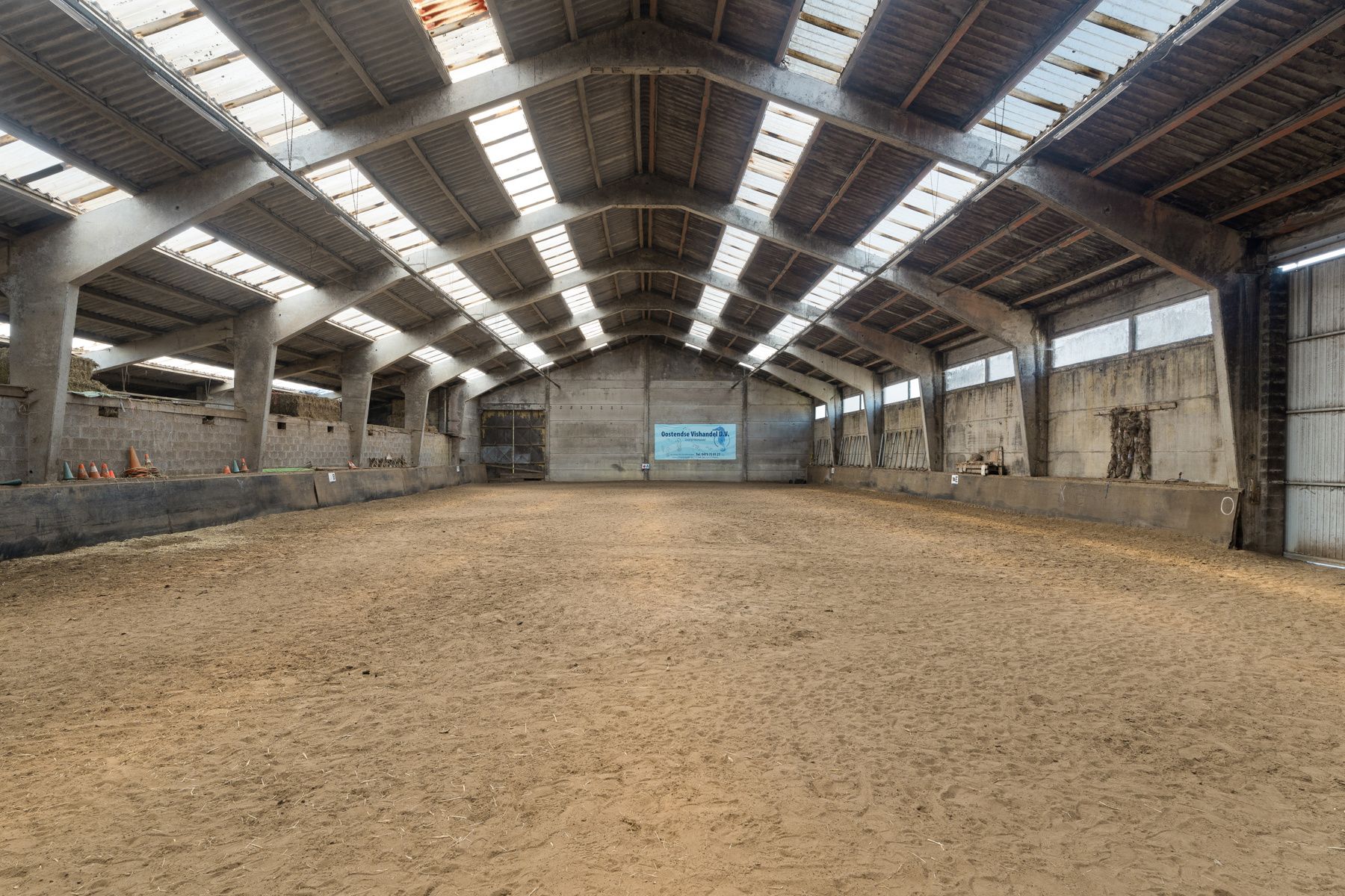 Charmante paardenmanège met woonruimte en gezellig café in Varsenare foto 11