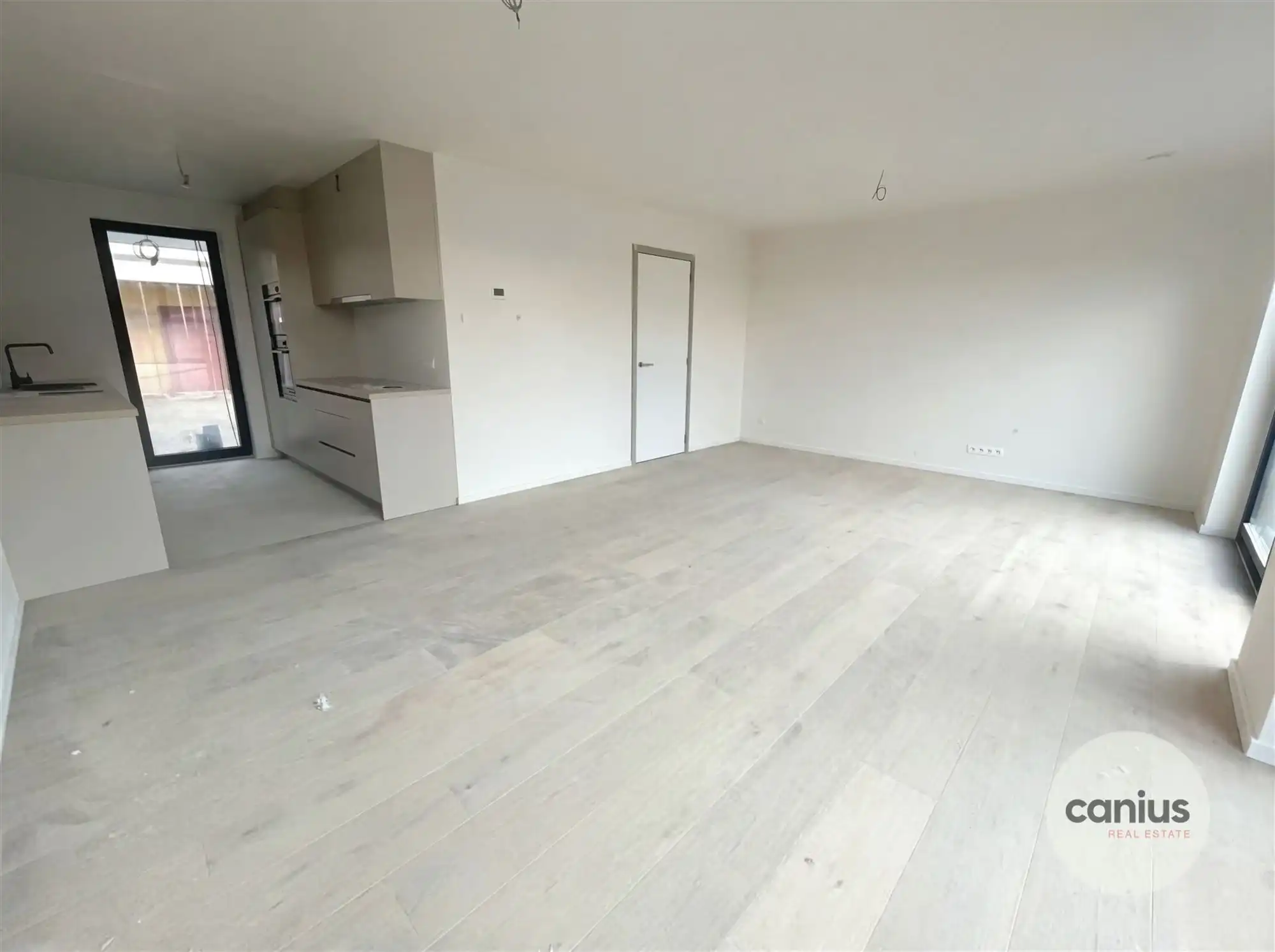 KNAPPE NIEUWBOUWWONING MET 3 SLPKS foto 3
