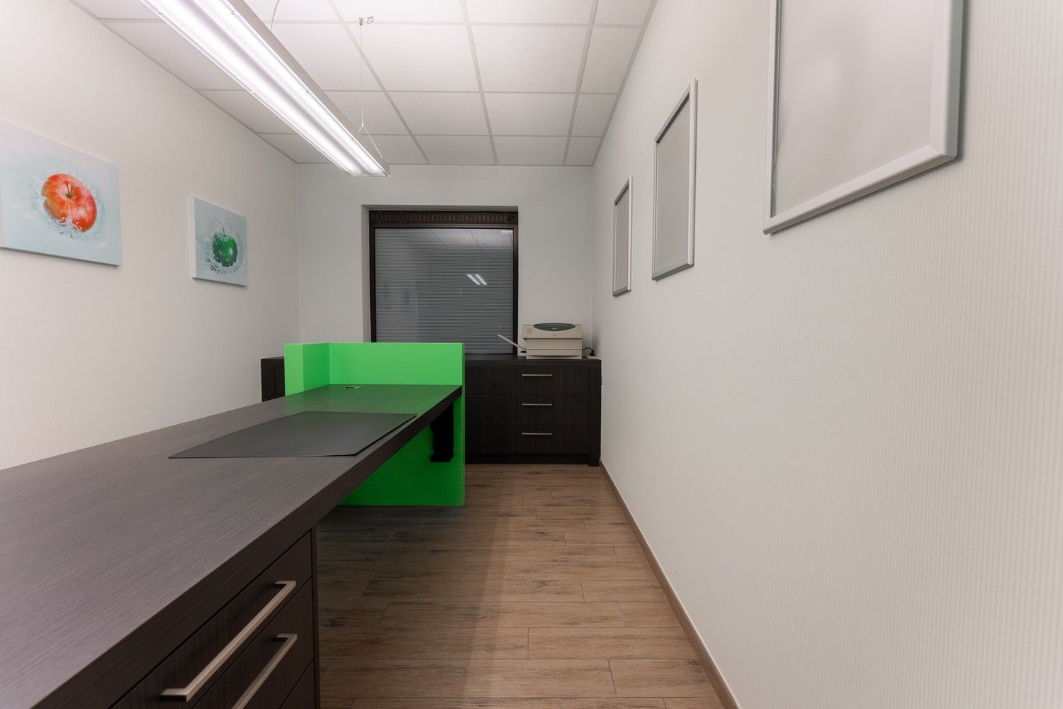 Mooi gerenoveerd handelspand pal in het centrum van Pelt met 7 parkeerplaatsen foto 17