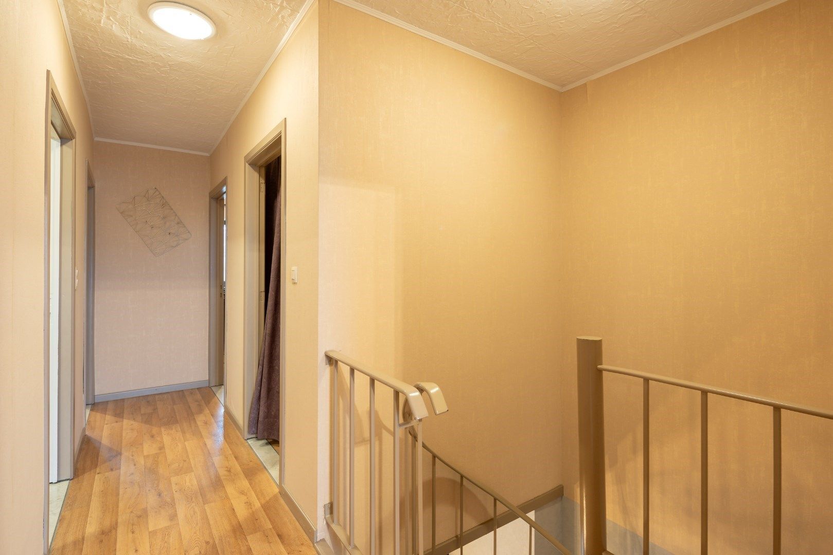 IN OPTIE ---- Instapklaar appartement met 3 slaapkamers te koop! foto 7