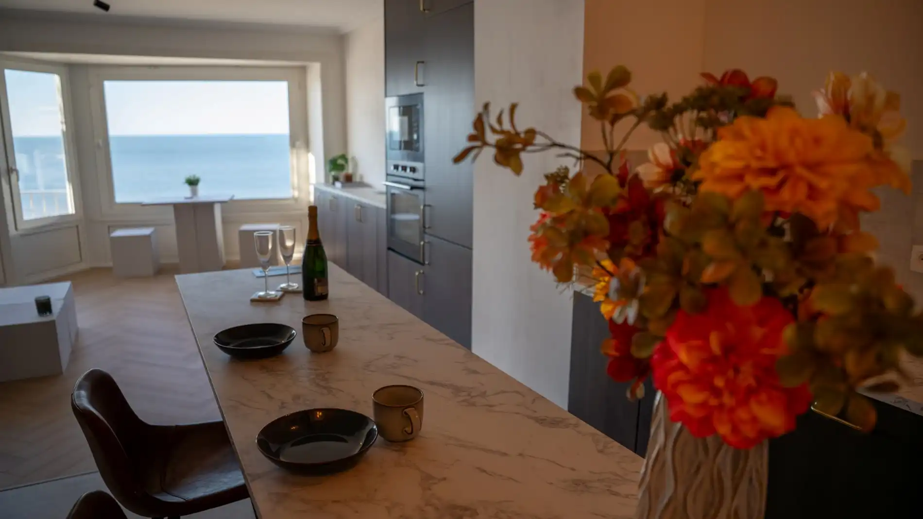 Prachtig gerenoveerd appartement op de zeedijk foto 9