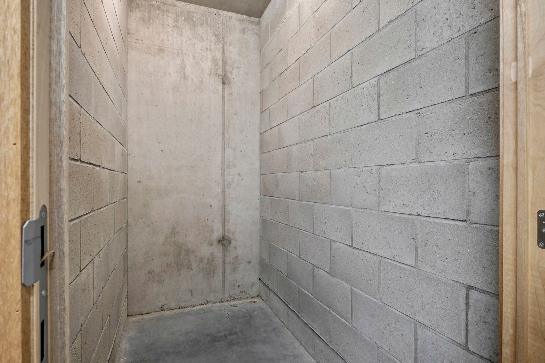 Nieuwstaat gelijkvloers app in hartje Loppem foto 9