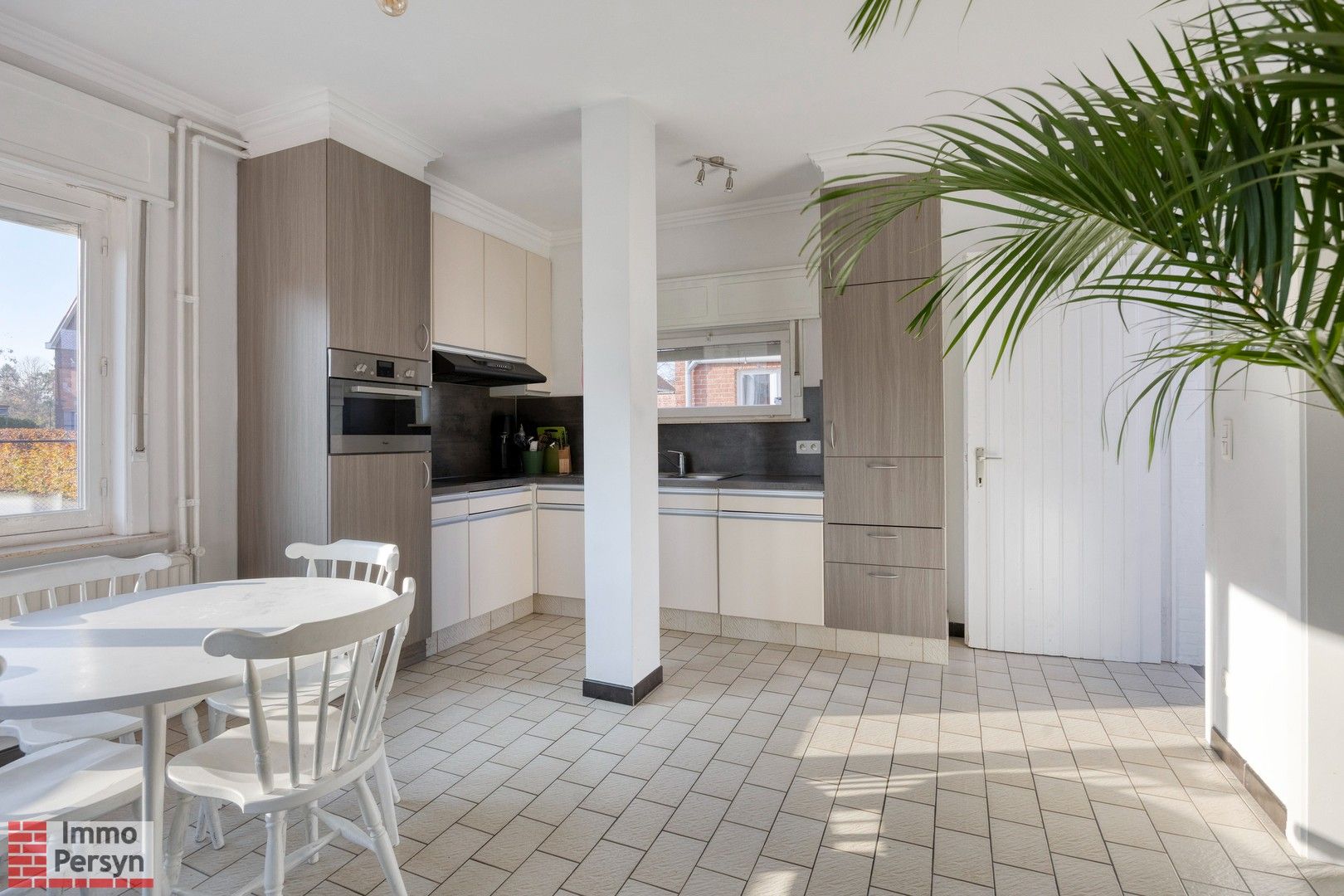 Gezinswoning met lichtrijke orangerie op gegeerde, groene locatie in Scherpenheuvel-Zichem foto 9