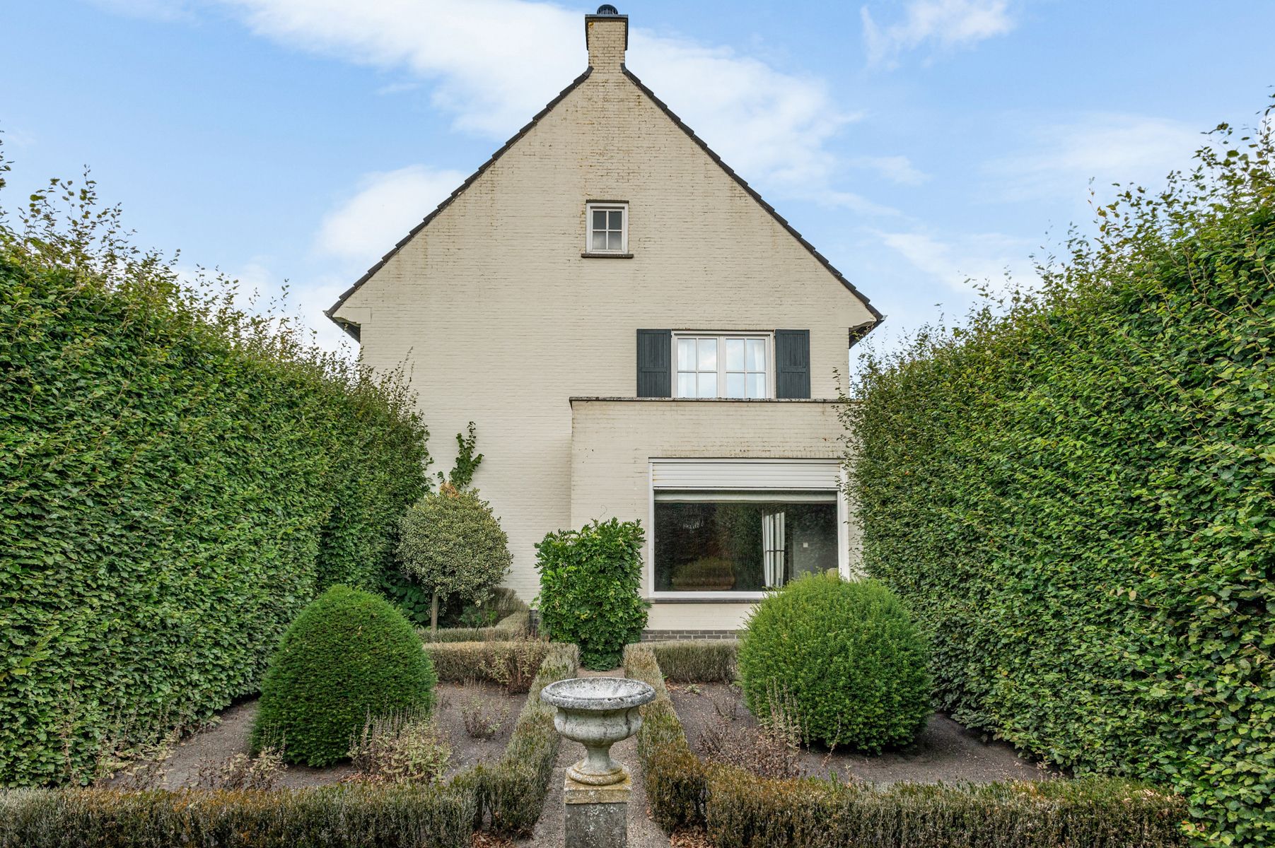 Top gelegen villa te koop op 1683 m2 grond foto 4