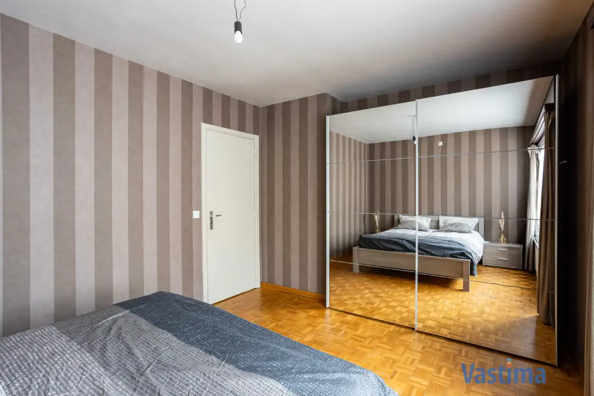 Op te frissen gezinswoning met 4 slaapkamers en zuidwestgerichte tuin foto 15