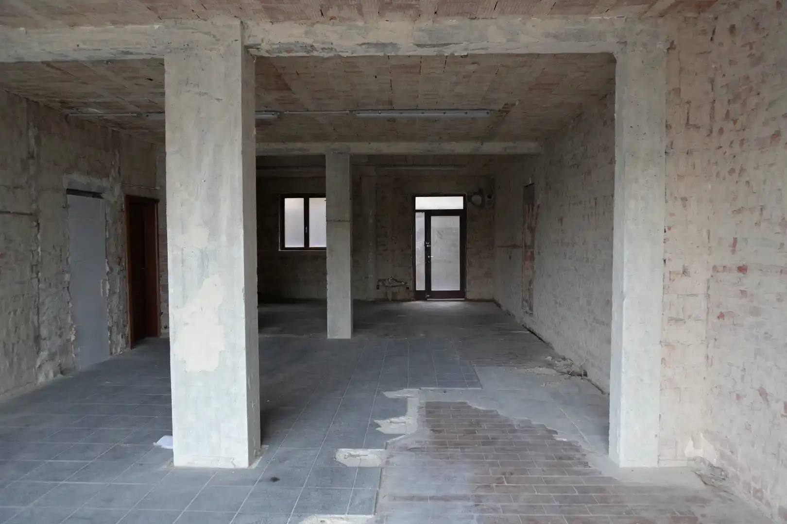 Casco handelgelijkvloers op het Europaplein te Oostduinkerke nabij het strand foto 2