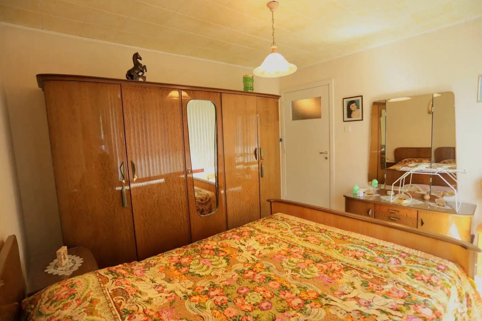 Halfopen gezinswoning met 3 slaapkamers en tuin in Genk foto 15