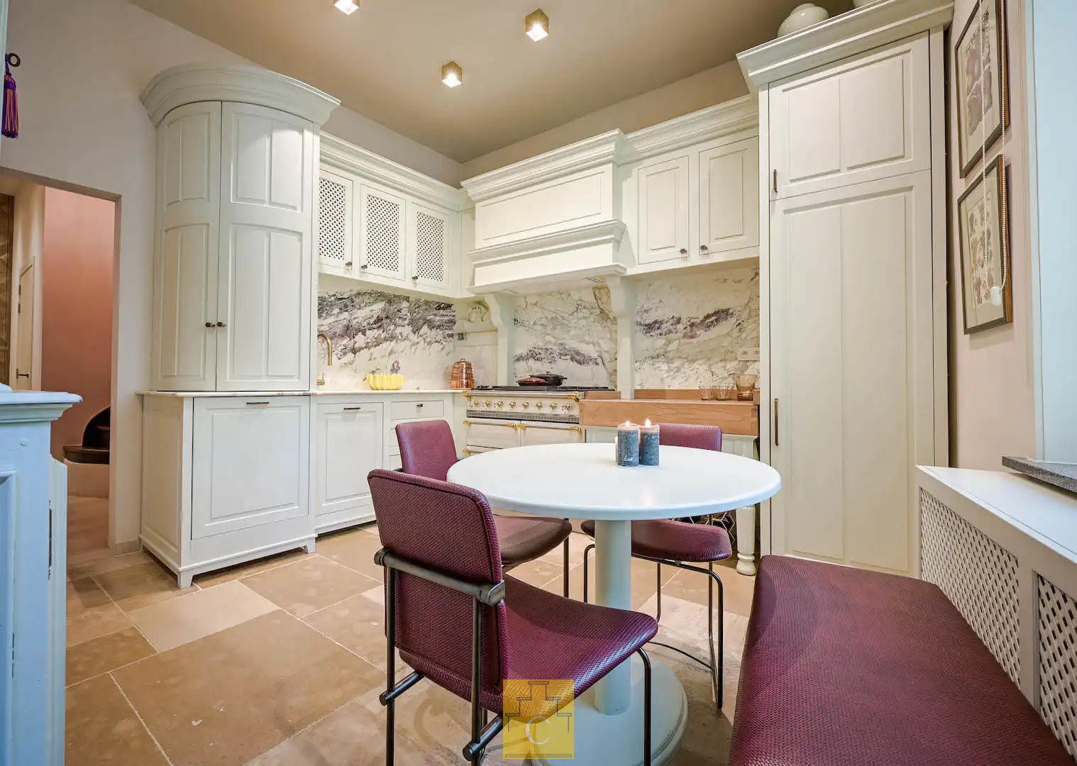 Uitzonderlijk en instapklaar appartement op toplocatie achter het Belfort te Brugge foto 9