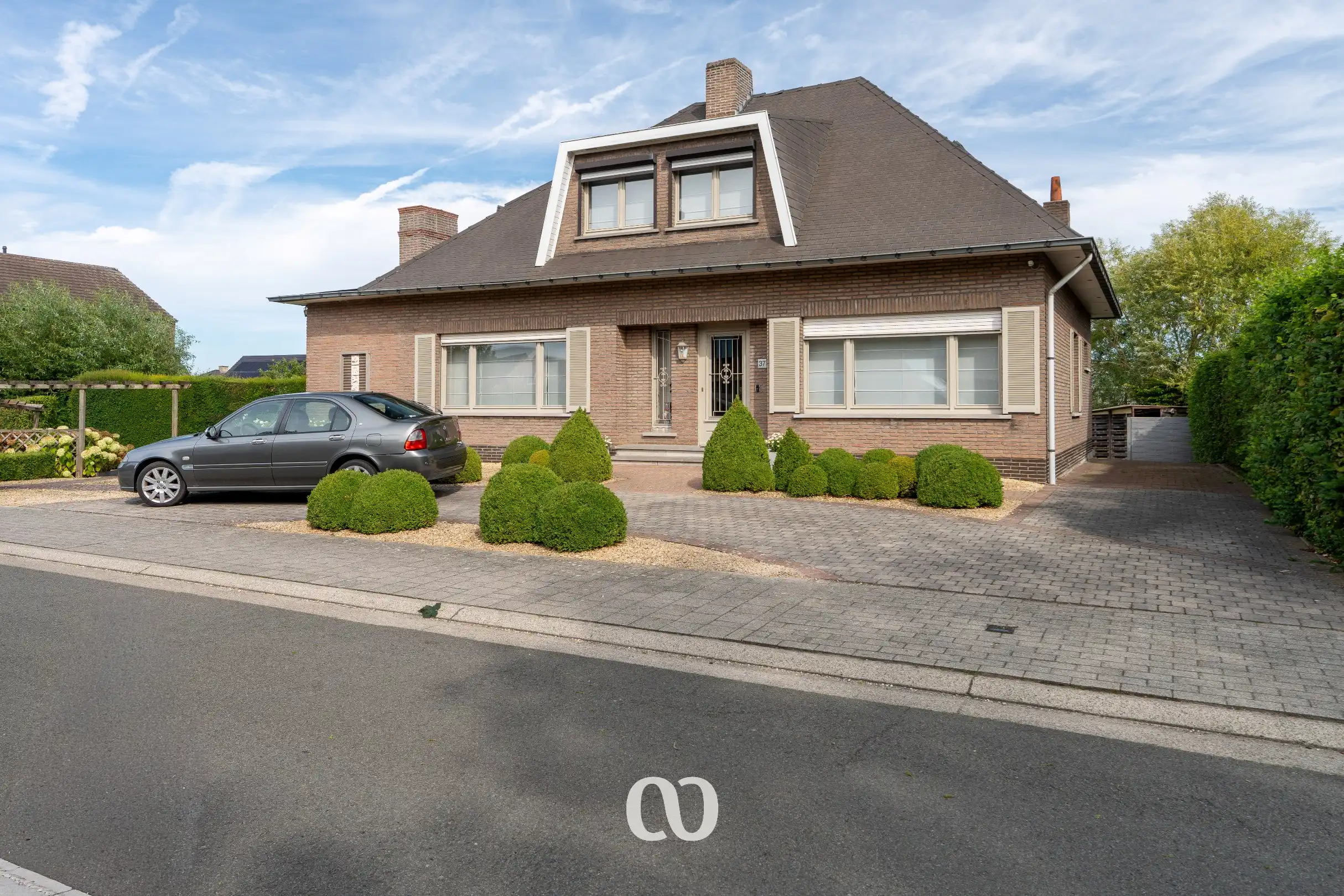 Ruime gezinswoning met 4 slaapkamers in Oudenaarde foto 1