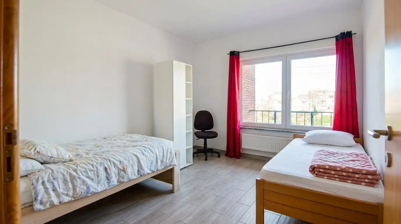 Kleinschalig gebouw met 2 appartementen en ruime garage met tuin in het centrum van Willebroek foto 10