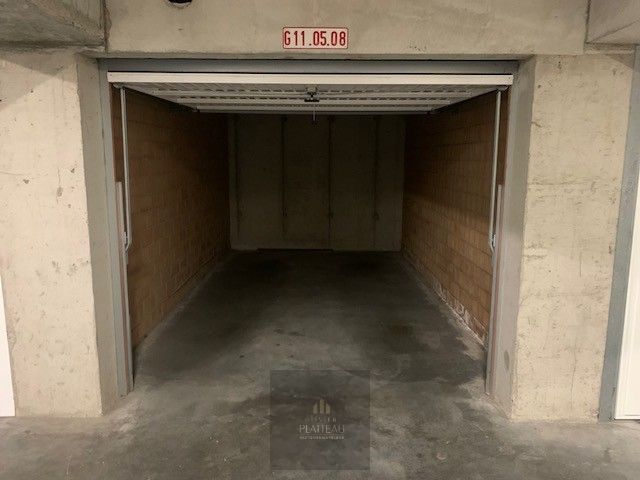 Gesloten garagebox te Nieuwpoort-Bad. foto 3