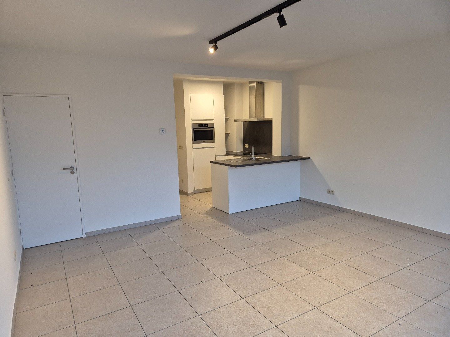 Appartement op de 1ste verdieping – Topligging vlak bij het centrum foto 4