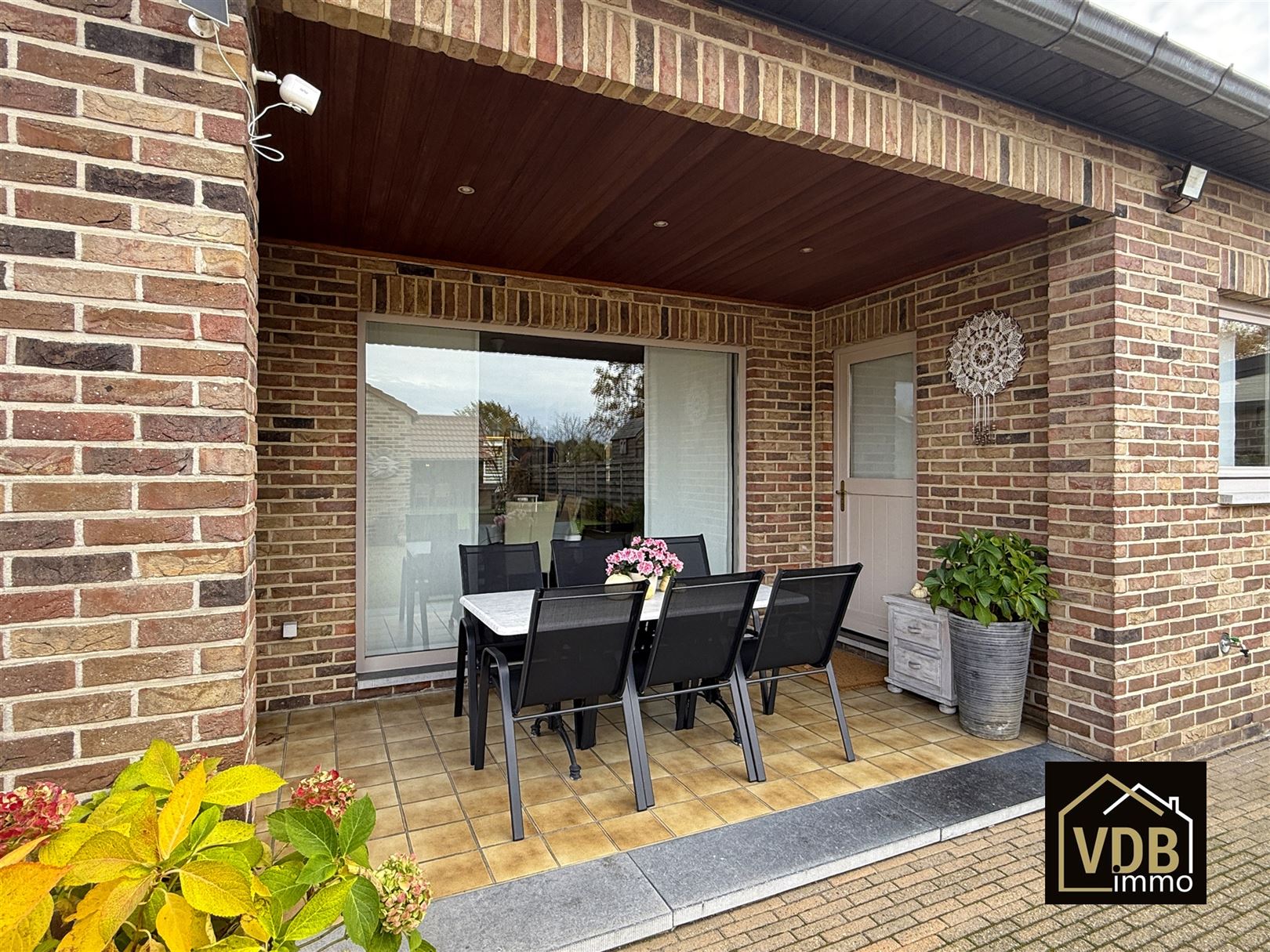 Instapklare halfopen bebouwing met 3 slaapkamers foto 23