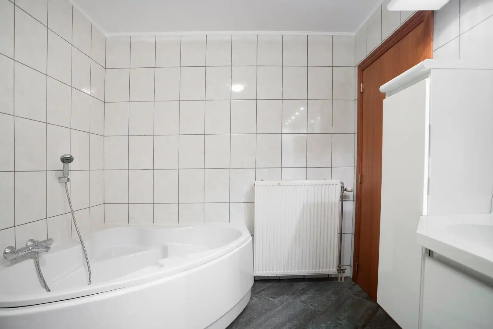 APPARTEMENT VAN 175m² MET 2 SLAAPKAMERS, 2 TERRASSEN en GESLOTEN GARAGE IN LANAKEN CENTRUM !  foto 17