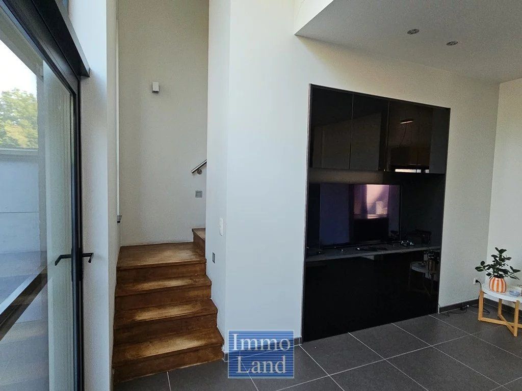 Zeer energiezuinige rustig gelegen woning, binnen de grote ring van Hasselt. foto 8