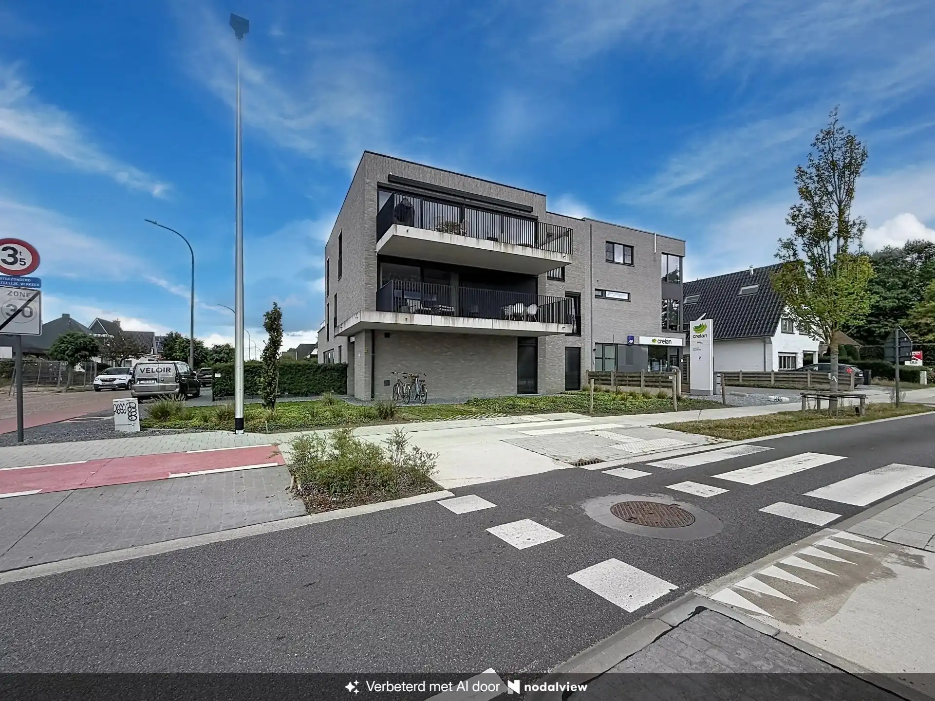 LUXUEUS APPARTEMENT OP DE BOVENSTE VERDIEPING IN HARTJE LOMMEL foto 2